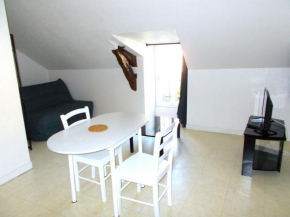 Cancale, studio cote jardin